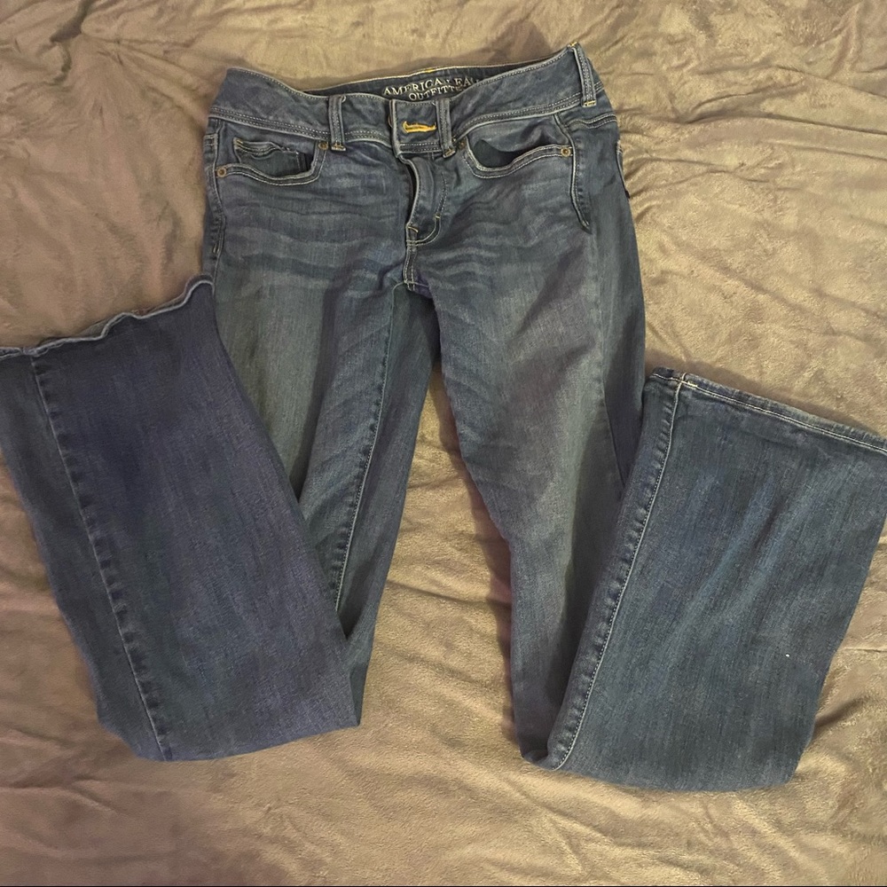 Women’s American Eagle Size 4 Super Stretch Kick Boot Jeans